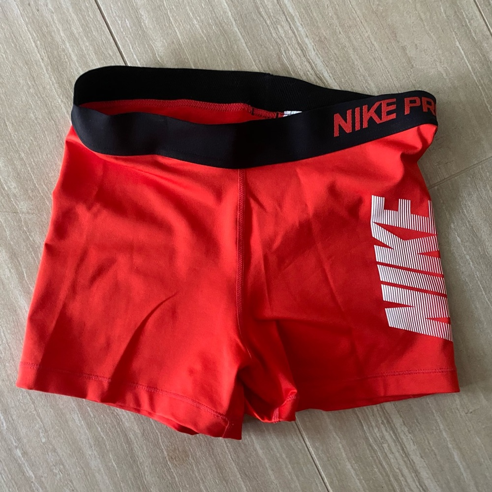 Red Nike pros